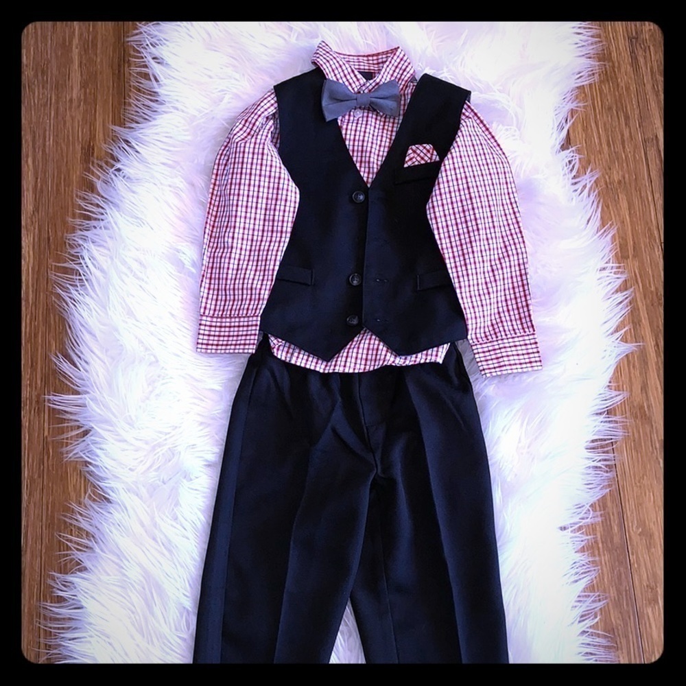 Adorable 5-Piece Nautica Suit